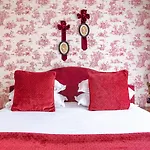 Maison Eugenie 4* Paris