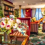Maison Eugenie 4* Paris