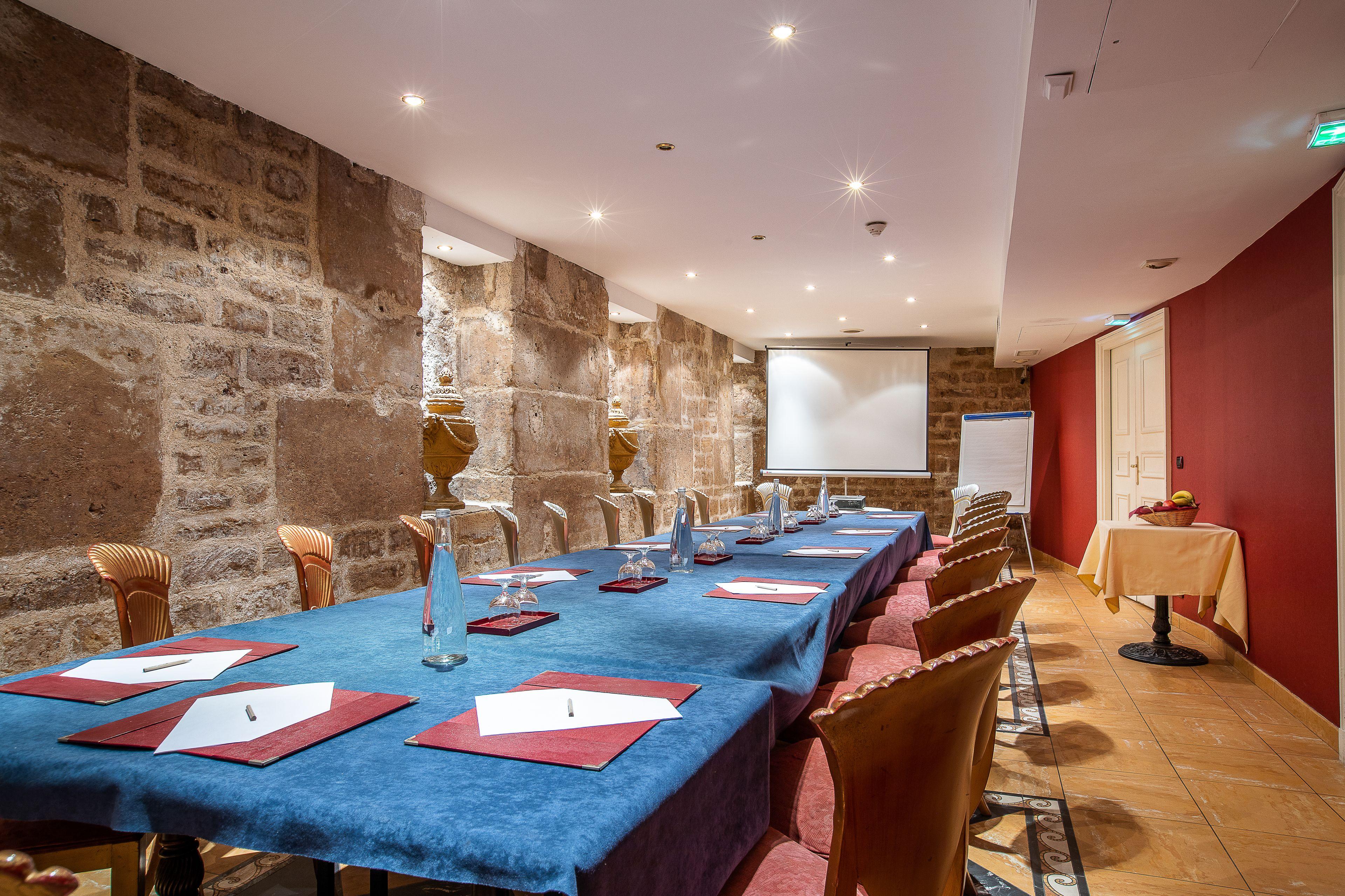 Maison Eugenie 4* Paris