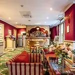 Maison Eugenie 4* Parigi