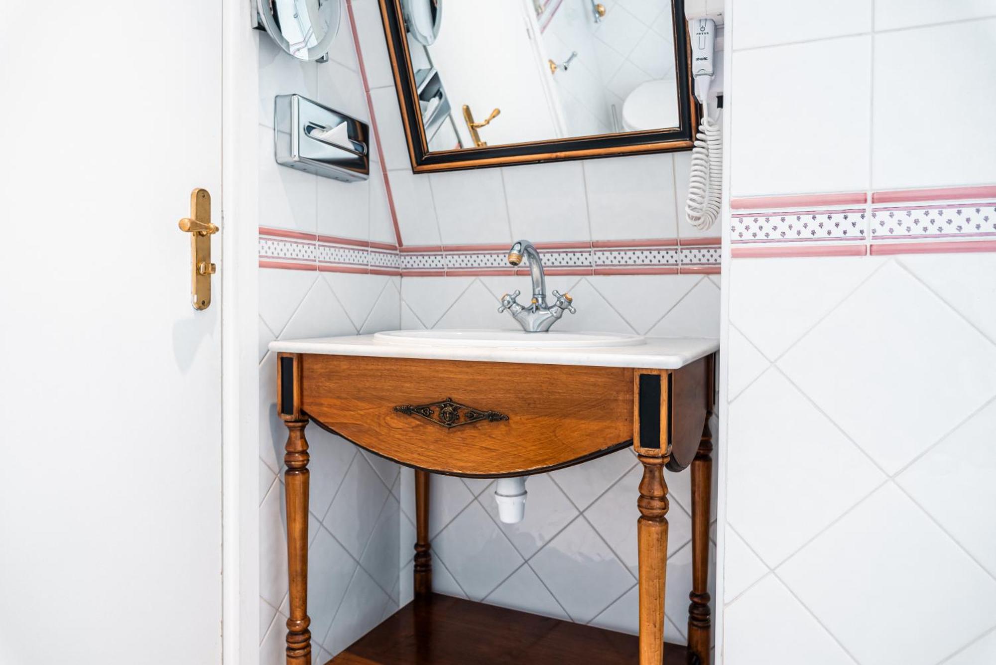 Hotel Maison Eugenie Paris